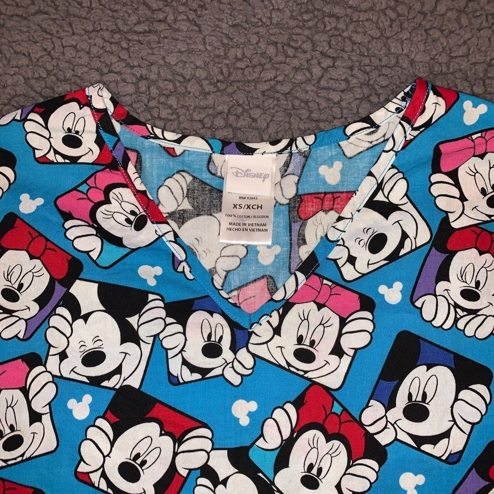 Disney Minnie Mouse blue scrub top, Size XS - Picture 2 of 3
